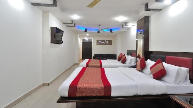 Hotel Shiva International Near By Igi Airport Yeni Delhi Dış mekan fotoğraf